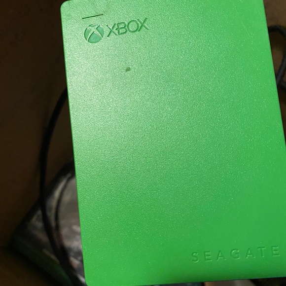 Xbox one s with disc slot for 4K game and Blu-ray - Picture 4 of 7